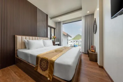 Standard King Room — Ecorest Villa Cat Ba Moutain View